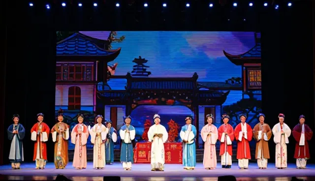 小程序设计开发：戏迷论坛粤剧名家演唱会使用建议
